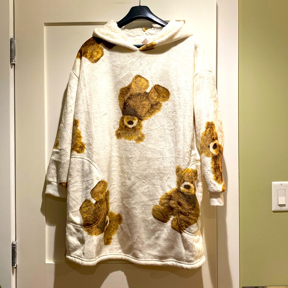 No Boundaries “Oodie”. Size S/M
